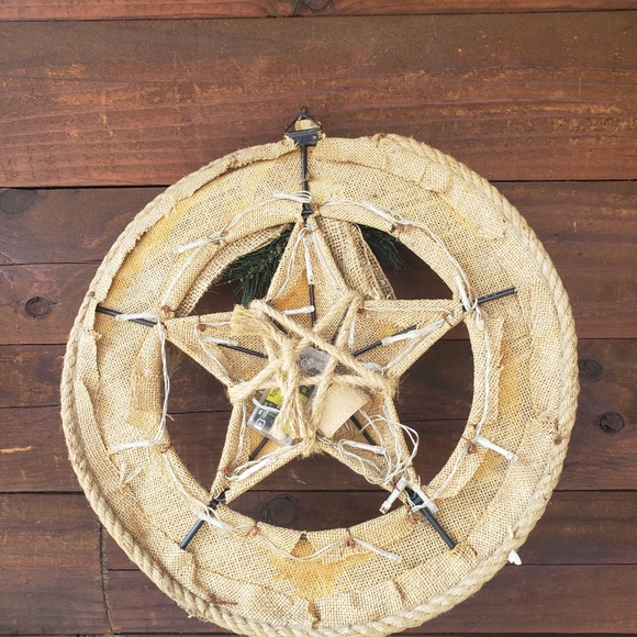 Holiday decor - Picture 2 of 2